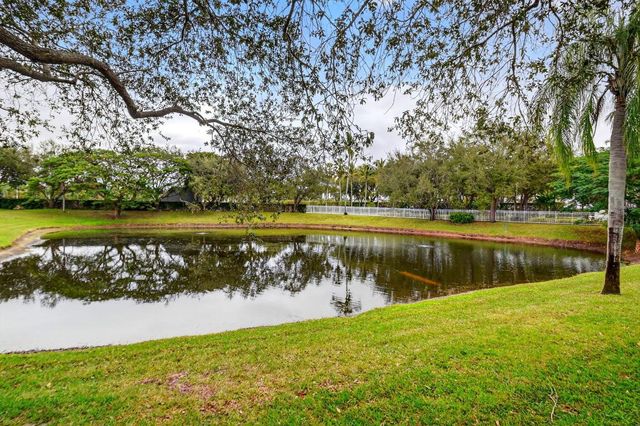 4979 Garden Drive, Delray Beach, FL 33445