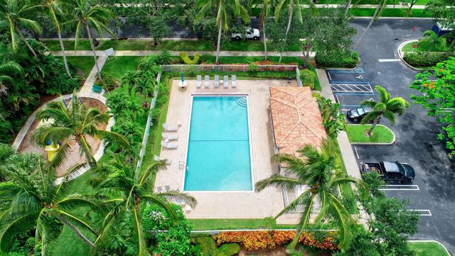 4979 Garden Drive, Delray Beach, FL 33445