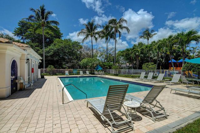 4979 Garden Drive, Delray Beach, FL 33445