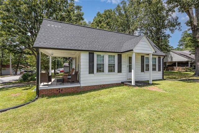 322 Aycock Street, Thomasville, NC 27360