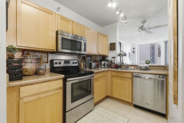 222 N Columbus Drive 608, Chicago, IL 60601