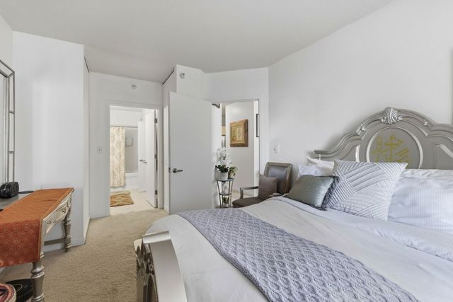 222 N Columbus Drive 608, Chicago, IL 60601