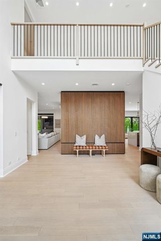 24 Carol Drive, Englewood Cliffs, NJ 07632