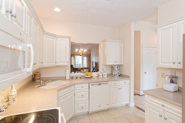 79 Orchard Meadows Drive 79, Shrewsbury, MA 01545