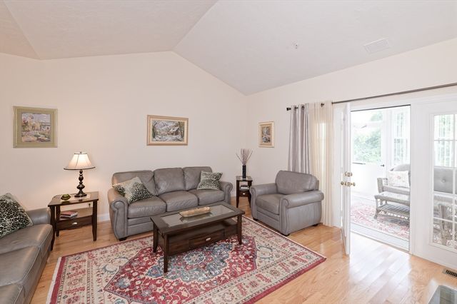 79 Orchard Meadows Drive 79, Shrewsbury, MA 01545