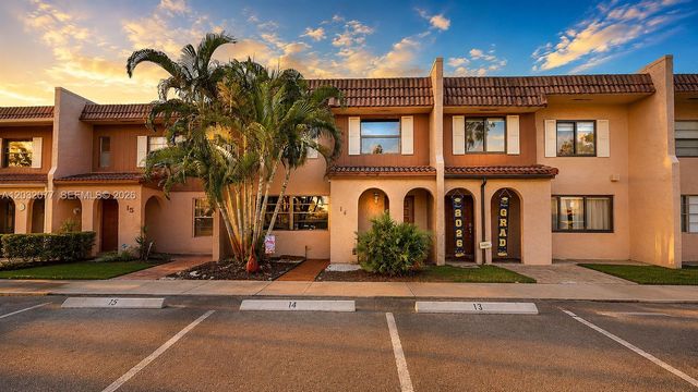 14 Matador Lane 327, Davie, FL 33324