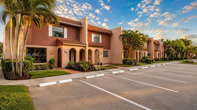 14 Matador Lane 327, Davie, FL 33324