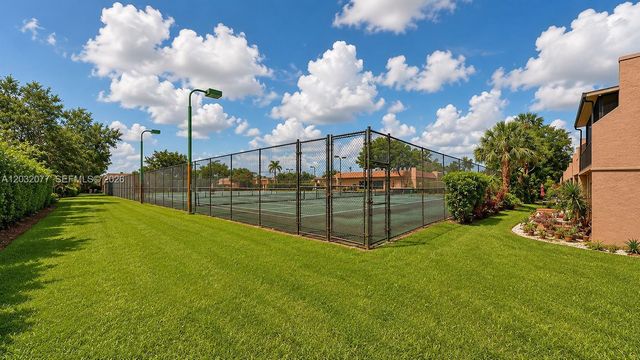 14 Matador Lane 327, Davie, FL 33324