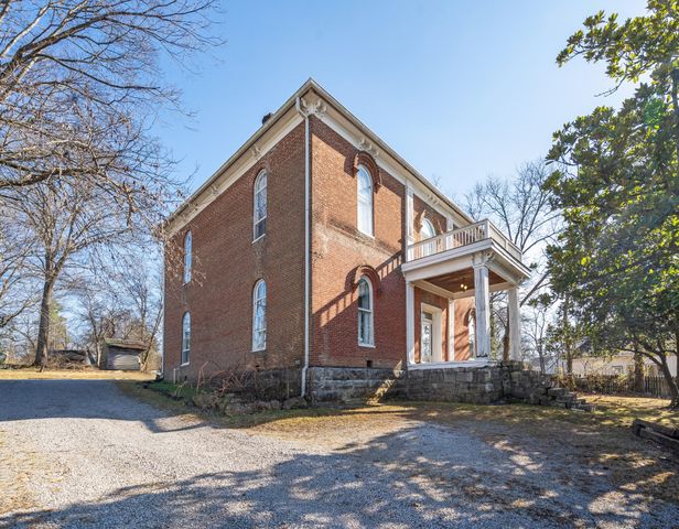 307 Vine St, S, Wartrace, TN 37183