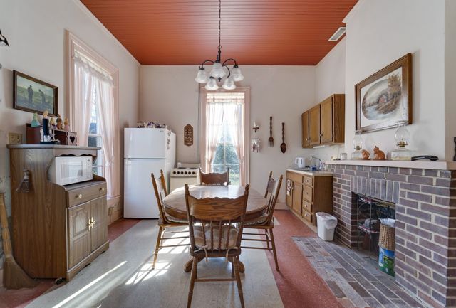 307 Vine St, S, Wartrace, TN 37183