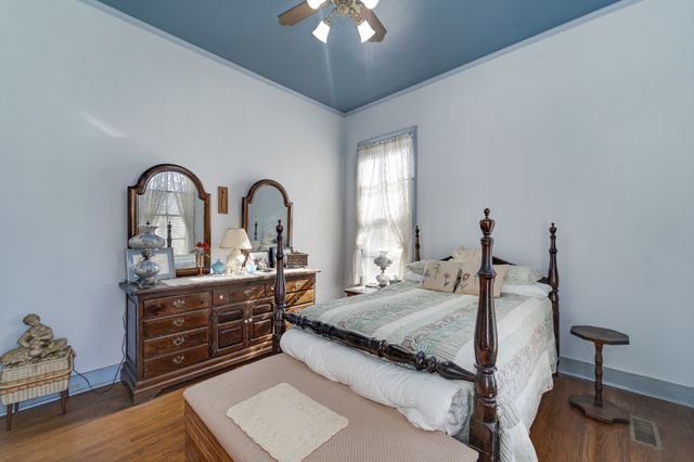 307 Vine St, S, Wartrace, TN 37183