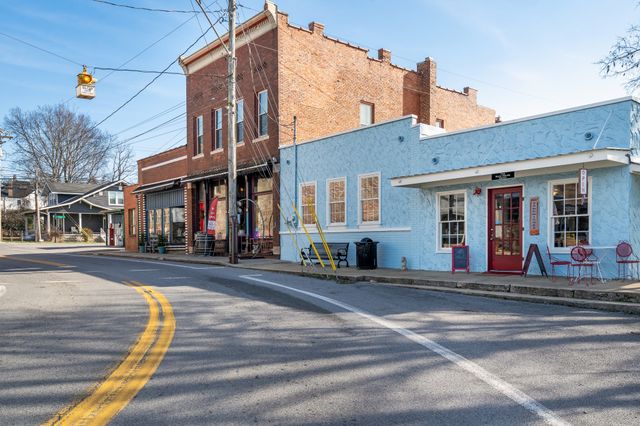 307 Vine St, S, Wartrace, TN 37183