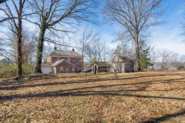 307 Vine St, S, Wartrace, TN 37183