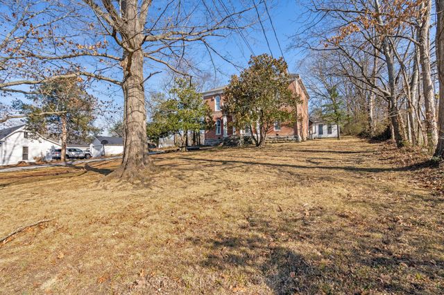 307 Vine St, S, Wartrace, TN 37183