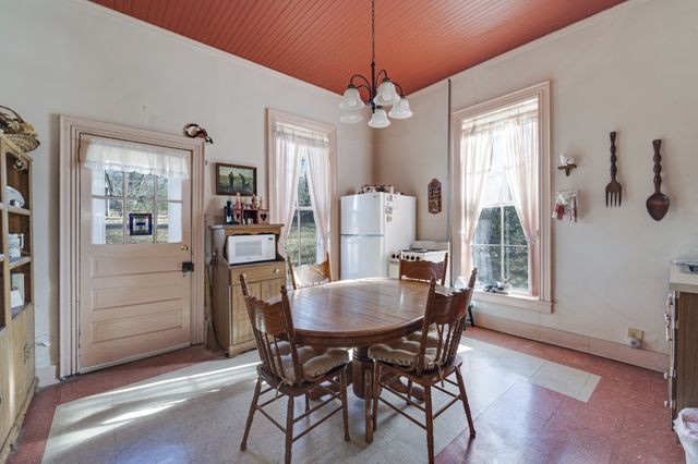 307 Vine St, S, Wartrace, TN 37183