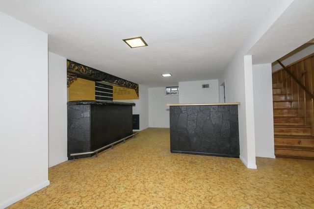 3233 E Henry AVENUE, Cudahy, WI 53110