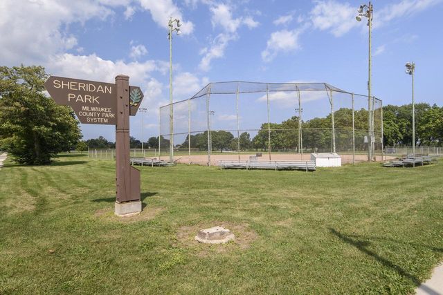3233 E Henry AVENUE, Cudahy, WI 53110