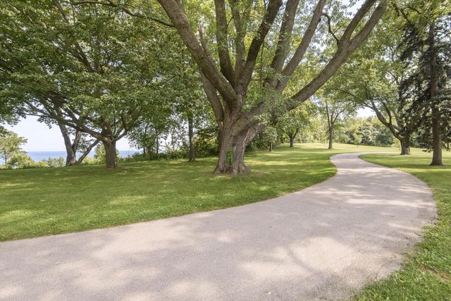 3233 E Henry AVENUE, Cudahy, WI 53110