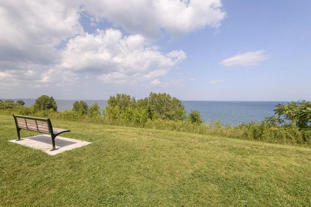 3233 E Henry AVENUE, Cudahy, WI 53110