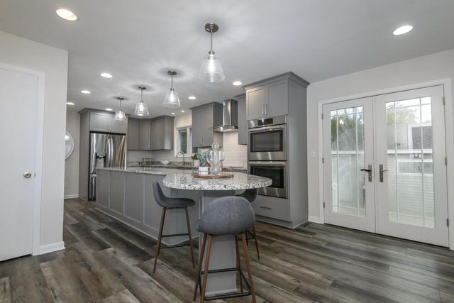3233 E Henry AVENUE, Cudahy, WI 53110
