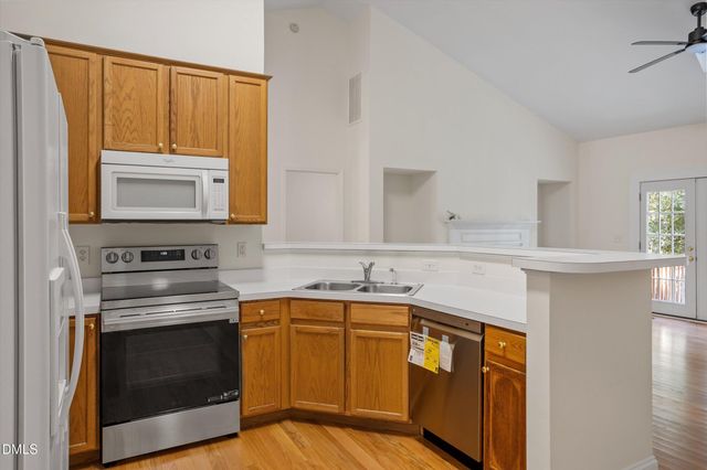 1004 Creek Haven Drive, Holly Springs, NC 27540