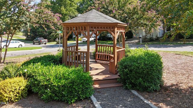 1004 Creek Haven Drive, Holly Springs, NC 27540