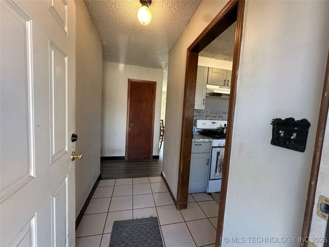 710 W Mary Lynn Drive, Sapulpa, OK 74066