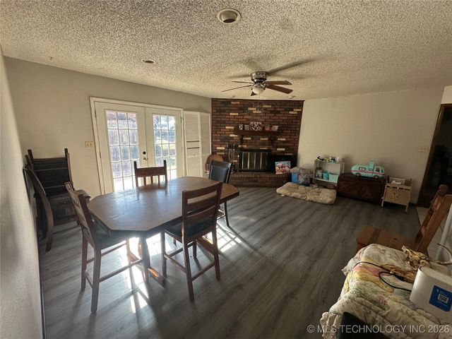 710 W Mary Lynn Drive, Sapulpa, OK 74066