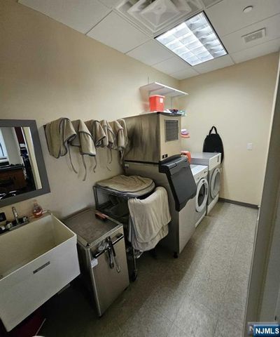 300 Corporate Drive g, Mahwah, NJ 07430