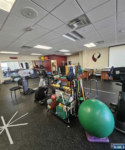 300 Corporate Drive g, Mahwah, NJ 07430