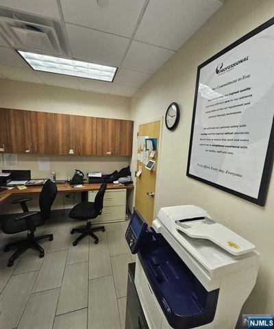 300 Corporate Drive g, Mahwah, NJ 07430