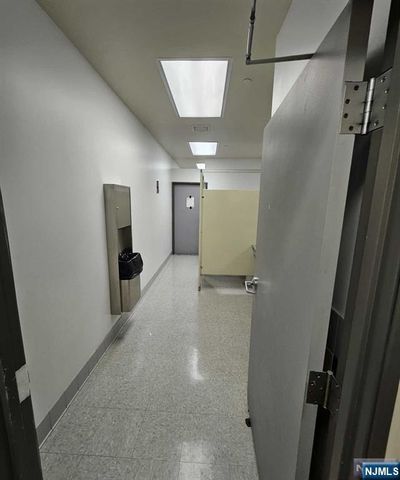 300 Corporate Drive g, Mahwah, NJ 07430