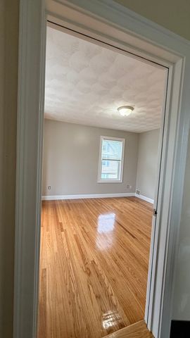 17 West Avenue 2, Salem, MA 01970