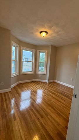 17 West Avenue 2, Salem, MA 01970