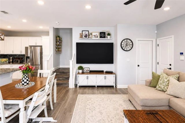 3210 E Yountville Drive 7, Ontario, CA 91761