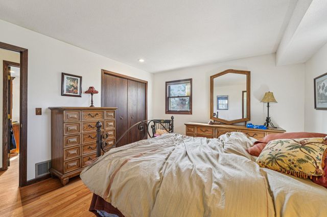 1051 Tiller Lane, Shoreview, MN 55126