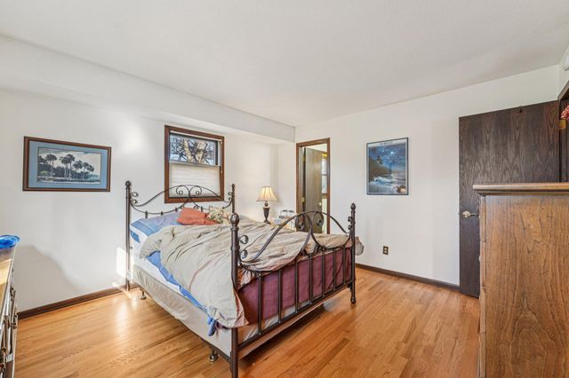 1051 Tiller Lane, Shoreview, MN 55126