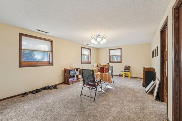 1051 Tiller Lane, Shoreview, MN 55126