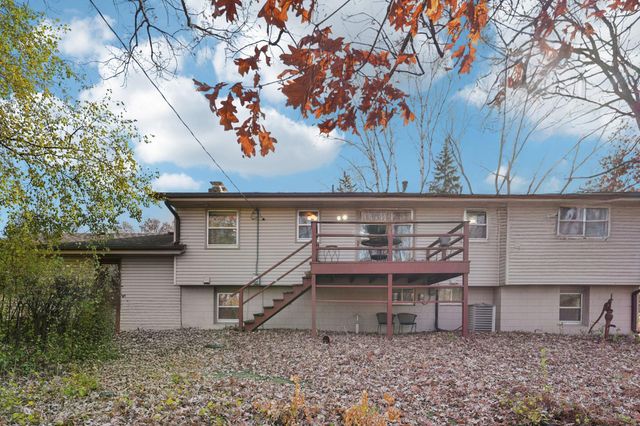 1051 Tiller Lane, Shoreview, MN 55126