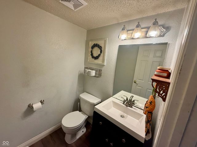 288 Broadmoor, Pittsboro, IN 46167