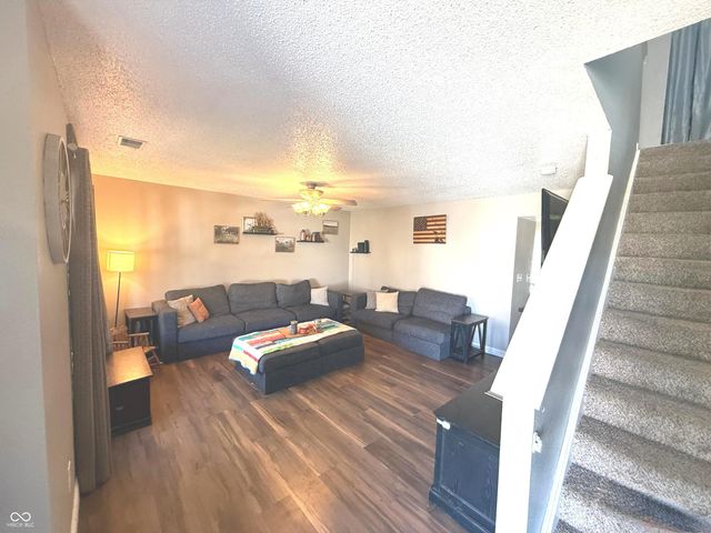 288 Broadmoor, Pittsboro, IN 46167