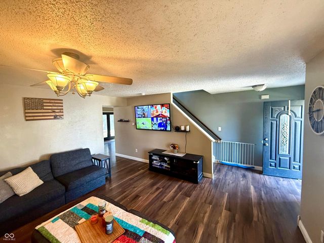 288 Broadmoor, Pittsboro, IN 46167