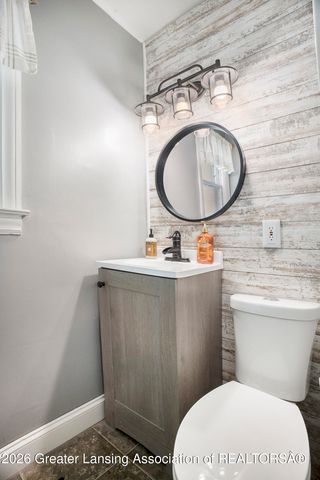 305 E Middle Street, Williamston, MI 48895