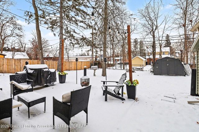 305 E Middle Street, Williamston, MI 48895