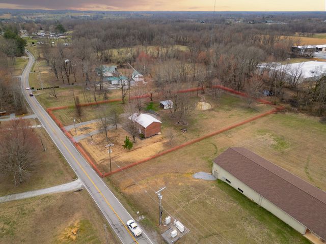 843 Halltown Rd, Portland, TN 37148