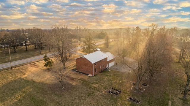 843 Halltown Rd, Portland, TN 37148