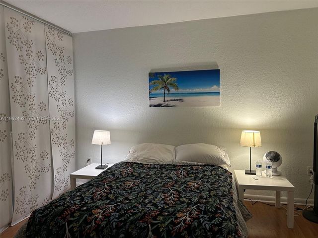 8950 SW 69th Ct 215, Pinecrest, FL 33156