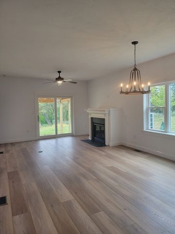 10 Fidelity Drive 5, Rutland, MA 01543