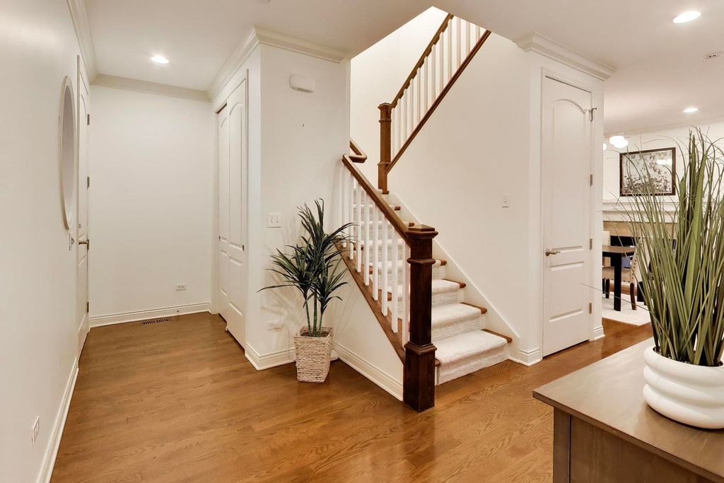 1213 W Charles Lane, Westmont, IL 60559 — photo 3