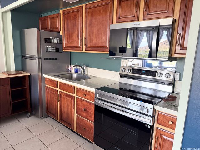 84-710 Kili Drive 812, Waianae, HI 96792